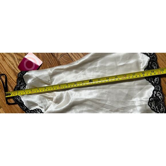 Xhilaration Cream Y2K Top Lace slip Size Small S NWT - Picture 3 of 5